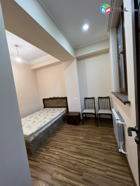 Վարձով է տրվում  բնակարան 