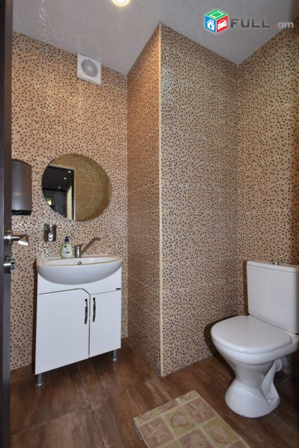 Գործող,600քմ հող, 351,ունիվերսալ շենք, hostel, restoran, հյուրատուն,