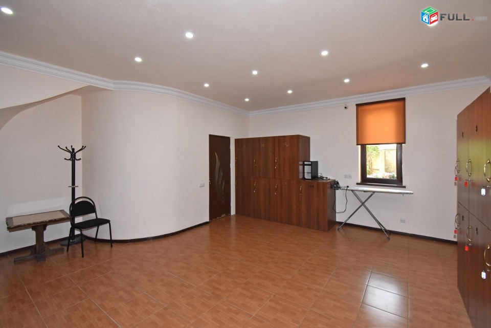 Գործող,600քմ հող, 351,ունիվերսալ շենք, hostel, restoran, հյուրատուն,