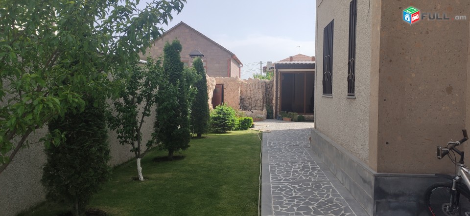 2 հարկանի և մանսարդ, Գ-1 թաղամաս,7սենյակ,3խոհանոց,7-սան գանգույց,ամառային տնակ ամեն ինչի հարմարությամբ,