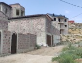 1135քմ հող Զովունի,հուշարձանի մոտ,չհասած հուշարձան աջ թևի վրա,շատ մոտ մայրուղուն