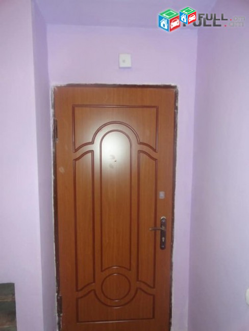 Վաճառվում է 4 սենյականոց բնակարան