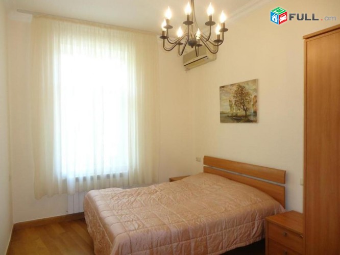 Օրավարձով 3 սենյականոց բնակարան Օպերայի հարևանությամբ
