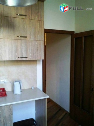 Օրավարձով 1 (ձևափոխած 2-ի) սենյականոց բնակարան Խանջյանի փողոցում