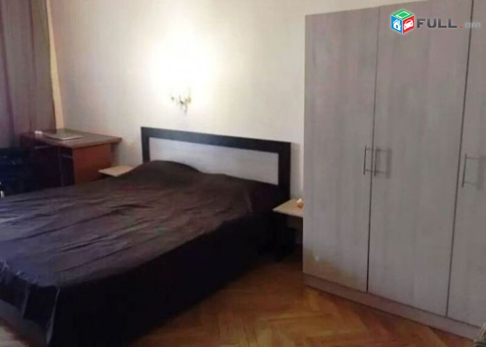 2 (ձևափոխած 3-ի) սենյականոց բնակարան Կորյունի 1-ին նրբանցքում