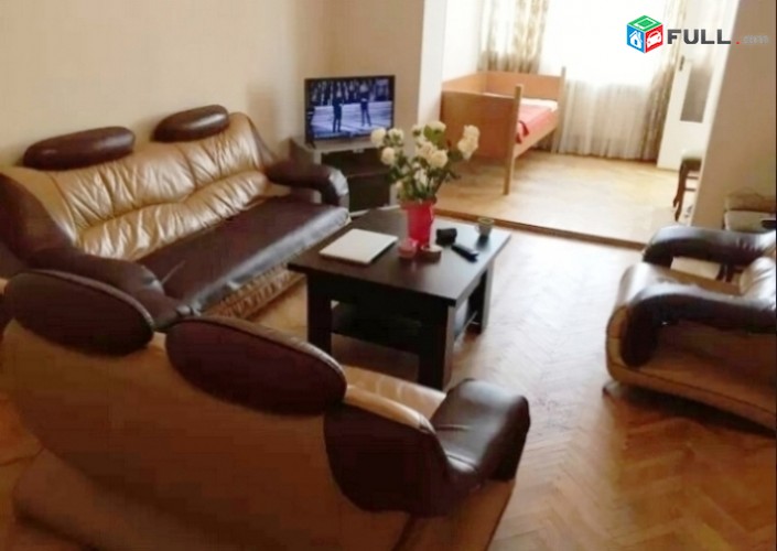 2 (ձևափոխած 3-ի) սենյականոց բնակարան Կորյունի 1-ին նրբանցքում