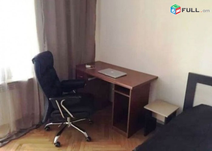 2 (ձևափոխած 3-ի) սենյականոց բնակարան Կորյունի 1-ին նրբանցքում