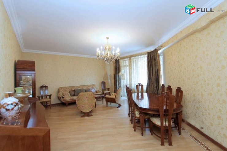 Օրավարձով 4 սենյականոց բնակարան Հյուսիսային պողոտայում