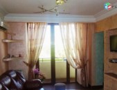 Օրավարձով 1 (ձևափոխած 2-ի) սենյականոց բնակարան Մաշտոցի պողոտայում