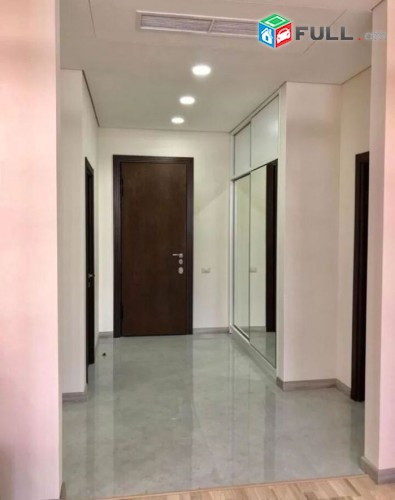 Օրավարձով 3 սենյականոց բնակարան Հյուսիսային պողոտայում