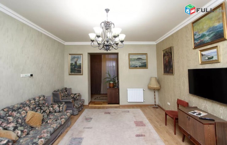 Վարձով 2 (ձևափոխած 3-ի) սենյականոց բնակարան Մոսկովյան փողոցում