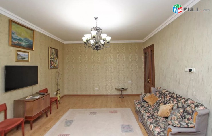 Վարձով 2 (ձևափոխած 3-ի) սենյականոց բնակարան Մոսկովյան փողոցում