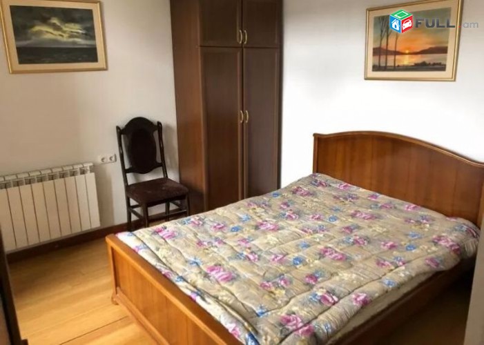 Վարձով 3 սենյականոց բնակարան Բուզանդի փողոցում