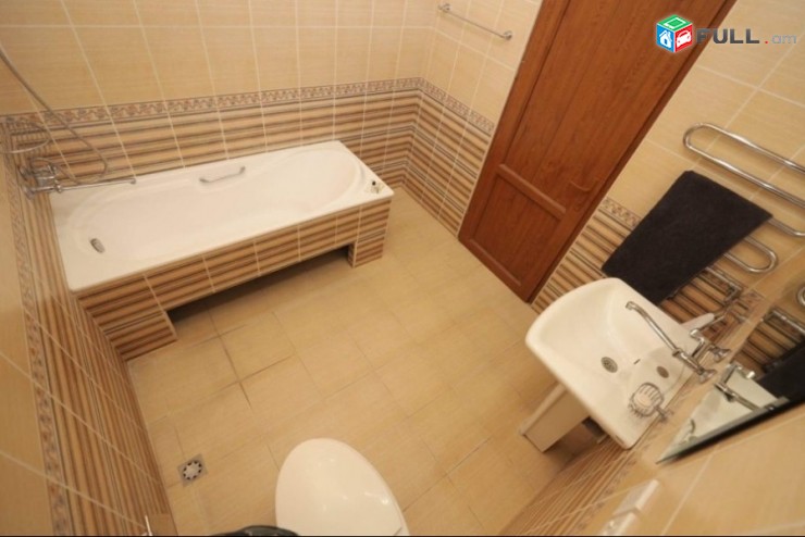Օրավարձով 4 սենյականոց դուպլեքս բնակարան Թումանյան փողոցում