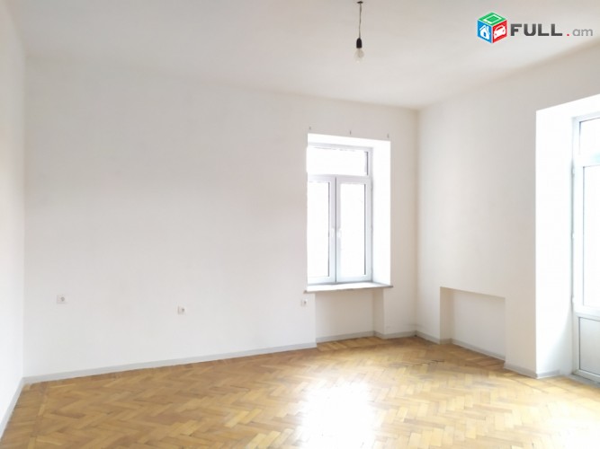 4 սենյականոց բնակարան Մաշտոցի պողոտայում, 107.5