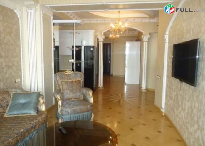 Օրավարձով 3 սենյականոց բնակարան Վարդանանց փողոցում