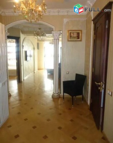 Օրավարձով 3 սենյականոց բնակարան Վարդանանց փողոցում