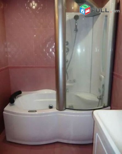 Օրավարձով 3 սենյականոց բնակարան Վարդանանց փողոցում