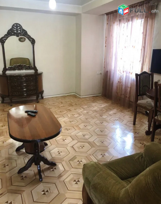 Վարձով 3 սենյականոց բնակարան Ն. Ադոնցի փողոցում