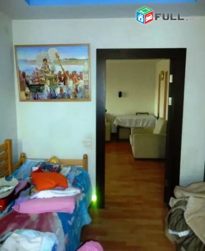 Վարձով 3 սենյականոց բնակարան Եր. Քոչարի փողոցում