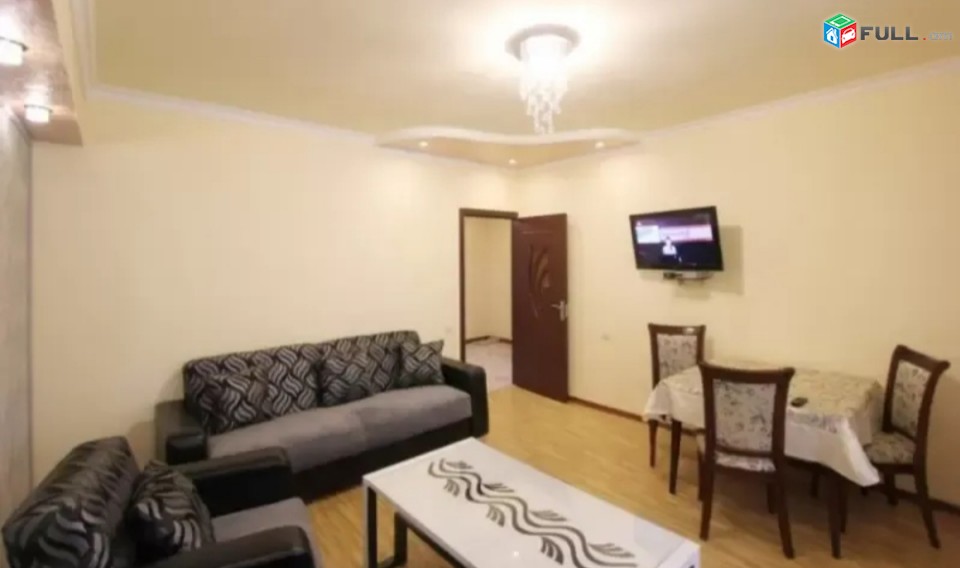 Վարձով 3 (ձևափոխած 4-ի) սենյականոց բնակարան Վարդանանց փողոցում