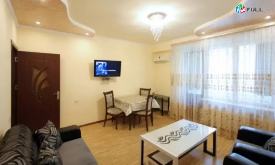 Վարձով 3 (ձևափոխած 4-ի) սենյականոց բնակարան Վարդանանց փողոցում