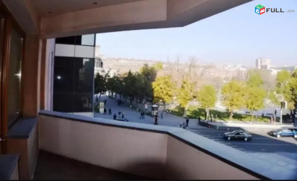 Օրավարձով 3 սենյականոց բնակարան Հյուսիսային պողոտայում
