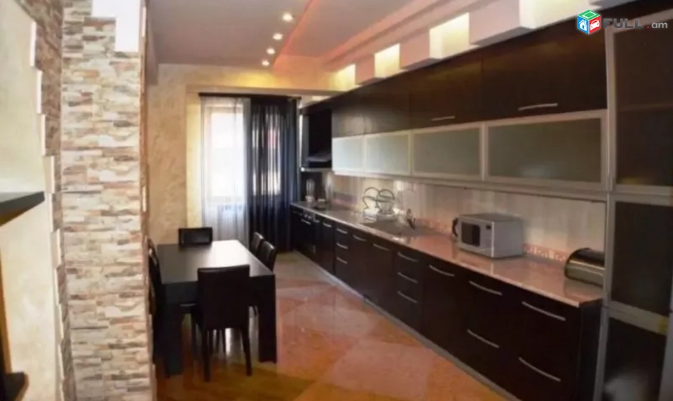 Օրավարձով 3 սենյականոց բնակարան Հյուսիսային պողոտայում