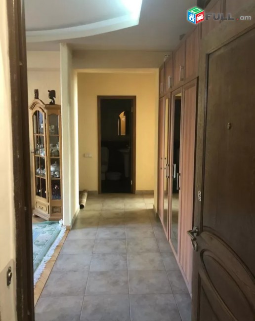 Օրավարձով 3 սենյականոց բնակարան Զաքյան փողոցում