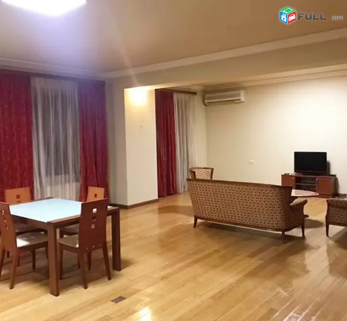 Օրավարձով 3 սենյականոց բնակարան Բուզանդի փողոցում