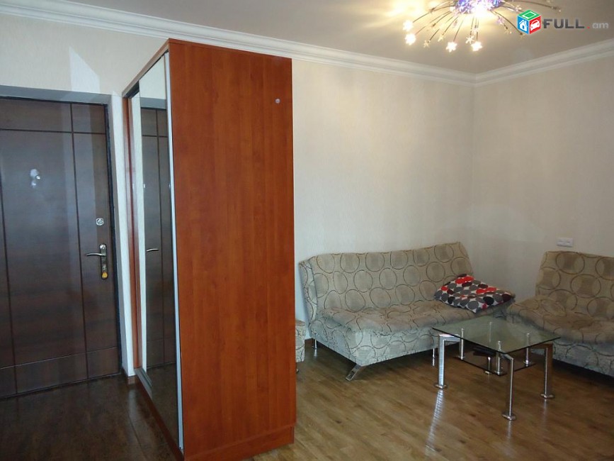 Օրավարձով 2 սենյականոց բնակարան Աբովյան փողոցում