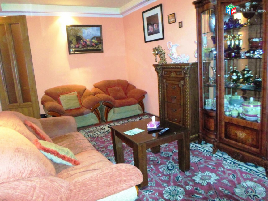 1 (ձևափոխած 2-ի) սենյականոց բնակարան Ե. Քոչարի փողոցում