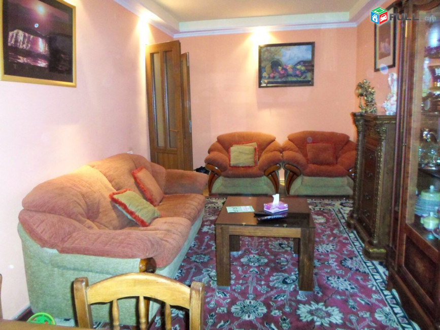 1 (ձևափոխած 2-ի) սենյականոց բնակարան Ե. Քոչարի փողոցում