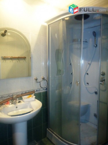 Վարձով 2 (ձևափոխած 3-ի) սենյականոց բնակարան Նալբանդյան փողոցում, 68մք