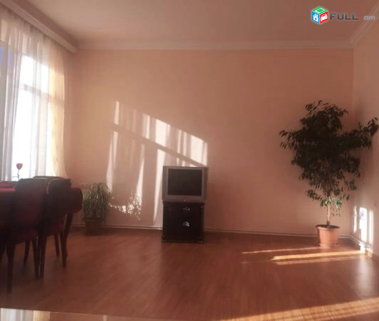3 սենյականոց բնակարան Մաշտոցի պողոտայում 