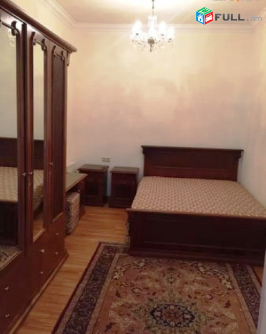 3 սենյականոց բնակարան Մաշտոցի պողոտայում 