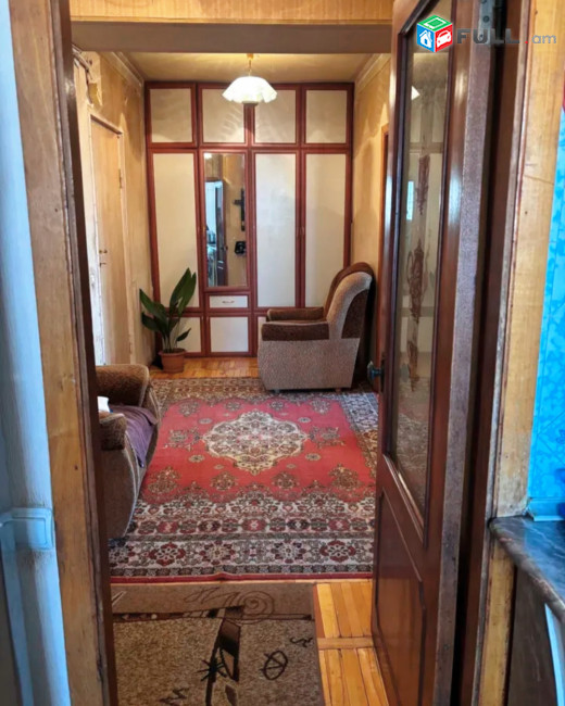 3 սենյականոց բնակարան Րաֆֆու փողոցում