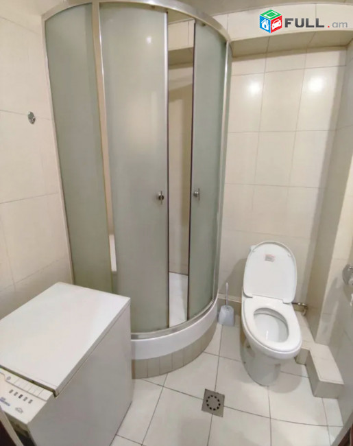Օրավարձով 2 սենյականոց բնակարան Ամիրյան փողոցում