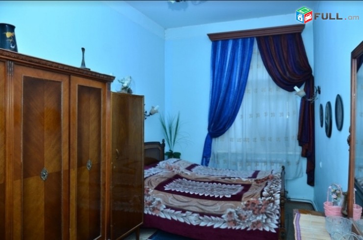 Օրավարձով 6 սենյականոց բնակարան Սայաթ-Նովայի պողոտայում