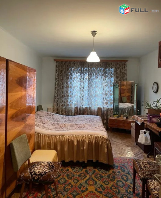 ԿՈՄԻՏԱՍՈՒՄ 3 ՍԵՆՅԱԿԱՆՈՑ ԲՆԱԿԱՐԱՆ