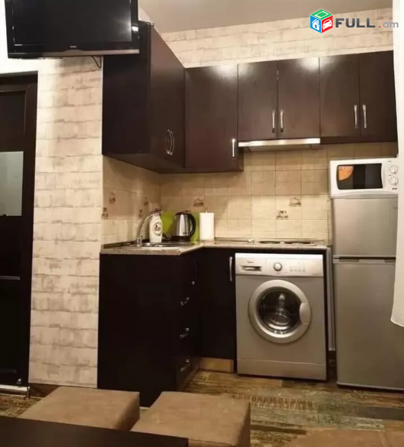 SS1520 Վարձով է տրվում 1 սենյականոց բնակարան Կենտրոնում