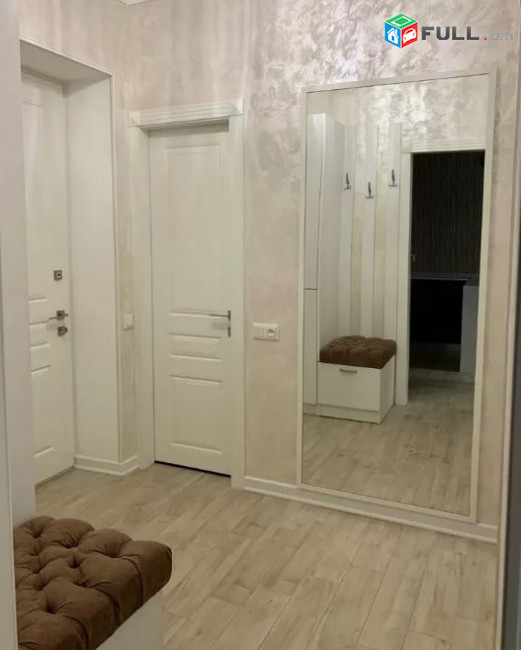SS1642 Վարձով է տրվում 2 սենյականոց բնակարան Կենտրոնում՝ Թումանյան փողոցի վրա։