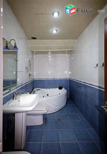 ՎԵՐԵԼԱԿՈՎ / Աբովյան փողոց / 3 սենյակ / գերազանց վիճակ / բաց պատշգամբ ԿՈԴ 1153