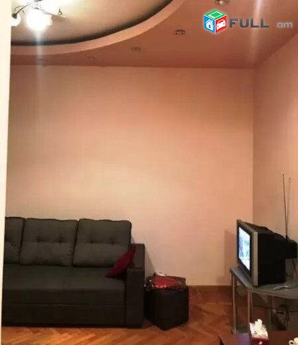 Փակ շուկայի մոտ կապիտալ վերանորոգված 2 սենյակ ԿՈԴ 726