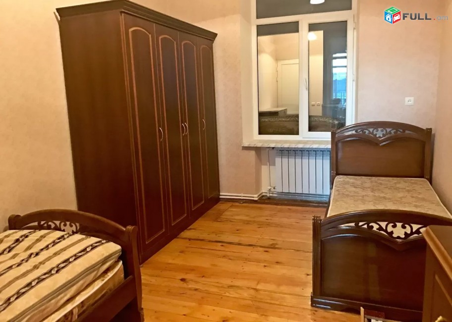 Պետ համալսարանի մոտ/ մեծ 3 սենյակ / վերանորոգված / կահավորված ԿՈԴ 1240