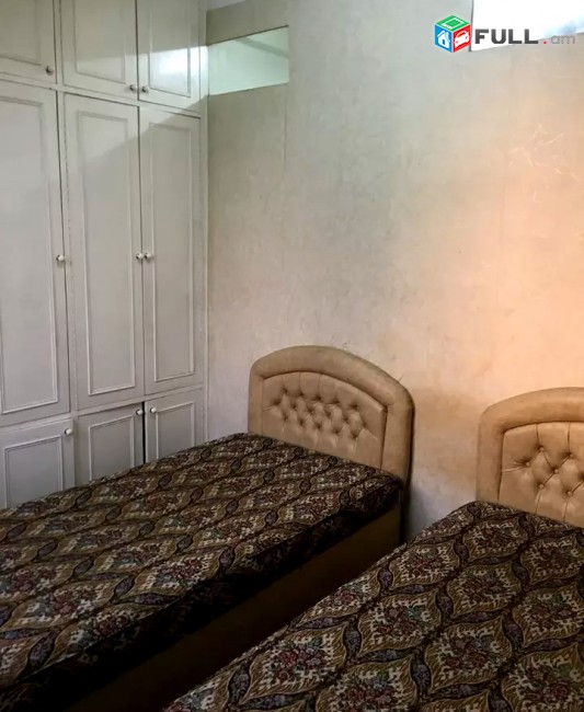 Պուշկին փողոց/ եկեղեցու հարևանությամբ 2 սենյակ ԿՈԴ 1265