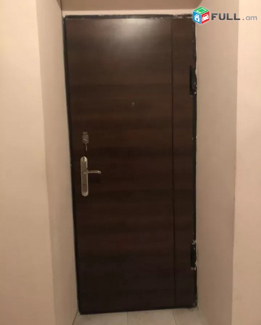 Հրապարակի հարևանությամբ/ քարե շենք/ վերանորոգված ԿՈԴ 1290