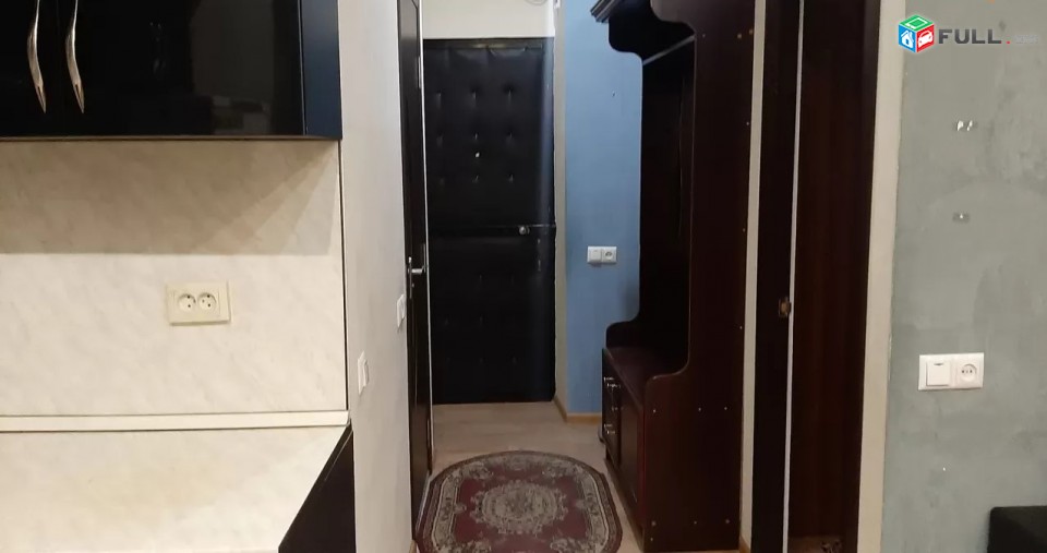 Օպերայի հարևանությամբ 2 սենյակ/ քարե շենք/ ԲԱՑ ՊԱՏՇԳԱՄԲ ԿՈԴ 1324