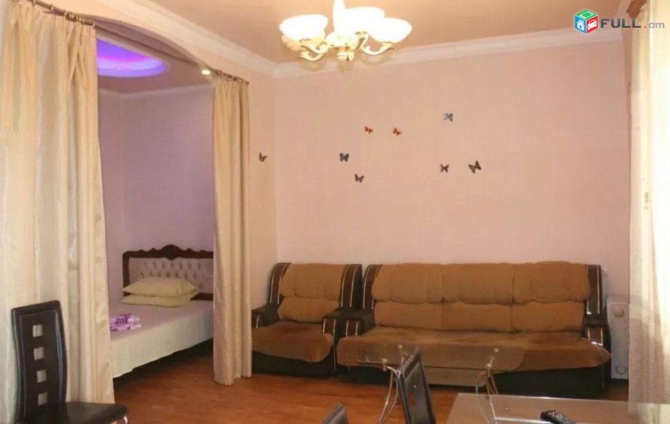 Կոմիտասի պողոտա/ քարե շենք/ 1+1 սենյակ/ Բաց պատշգամբ ԿՈԴ 1352