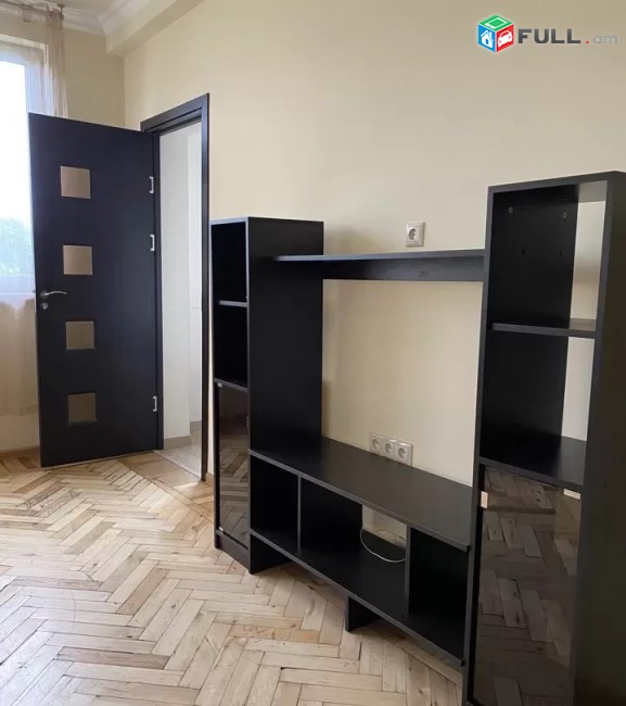 2 սենյականոց բնակարան Կենտրոնում ԿՈԴ 1353